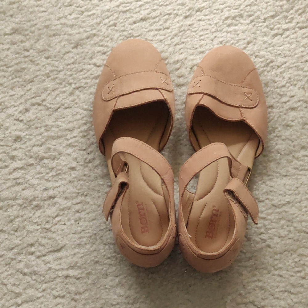Women’s Tan Mary Jane Sandals - Classic Strappy Comfort